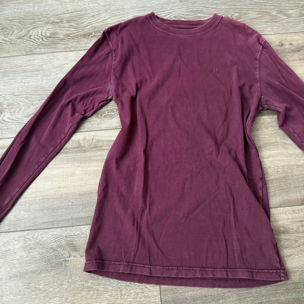 American Eagle Sleeved Top